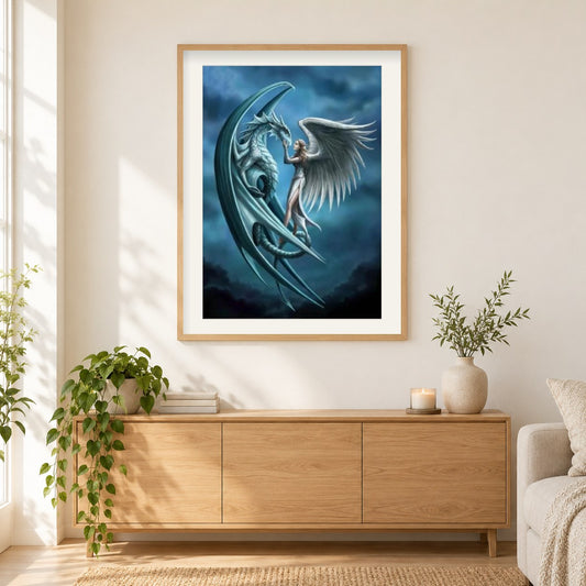 Drache & Engel als gerahmtes Diamond Painting im Wohnzimmer