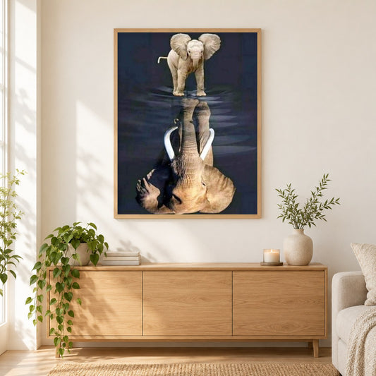 Elefant träumt groß als gerahmtes Diamond Painting im Wohnzimmer
