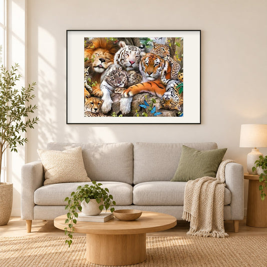 Rassen von Großkatzen als gerahmtes Diamond Painting im Wohnzimmer