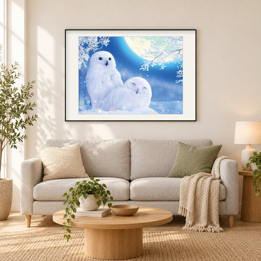 Schneeulen als gerahmtes Diamond Painting im Wohnzimmer