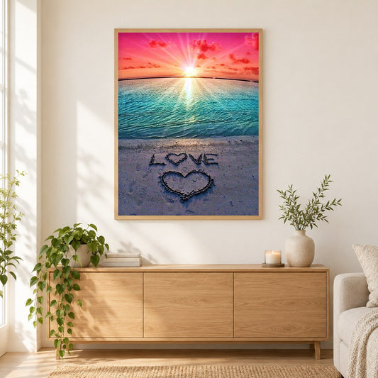 Strandseite Love Painting als gerahmtes Diamond Painting im Wohnzimmer