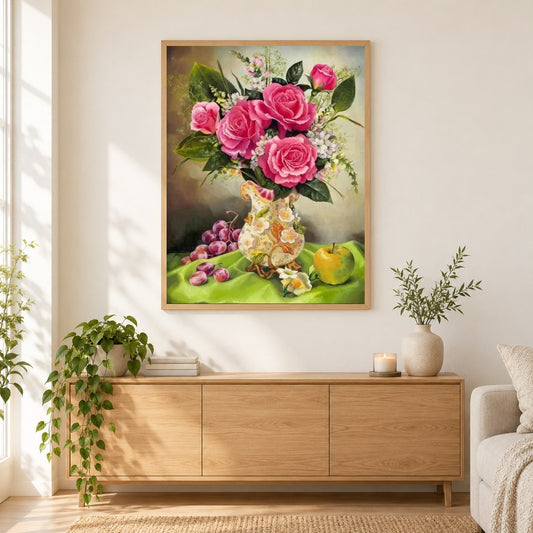 Trauben, Apfel & rosa Rosenvase als gerahmtes Diamond Painting im Wohnzimmer