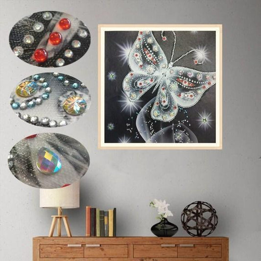 Glänzender weißer Schmetterling - Spezial Diamond Painting - Diamond Painting