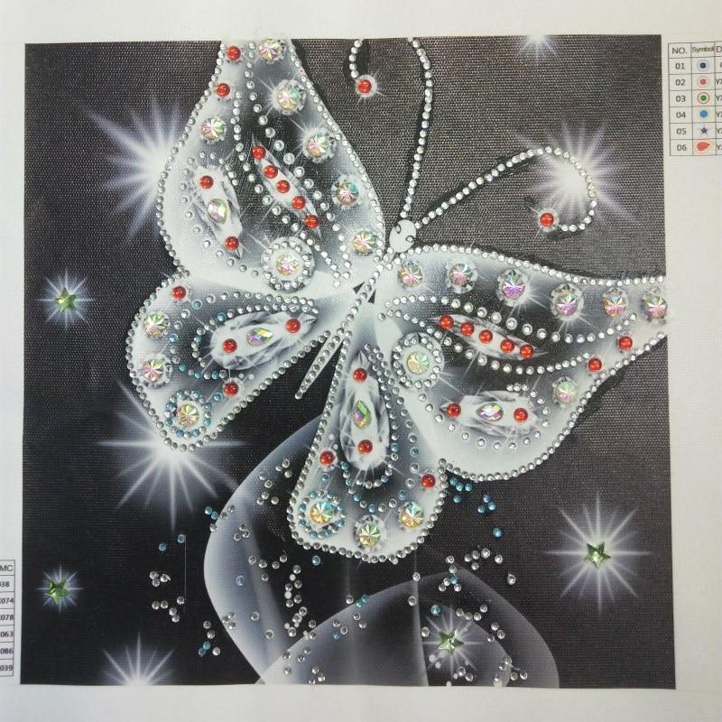Glänzender weißer Schmetterling - Spezial Diamond Painting - Diamond Painting